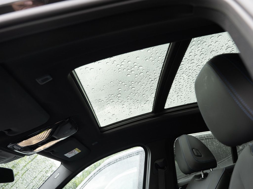 BMW X4 xDrive 30d M-Sport FACEL. PANO AHK HUD LASER