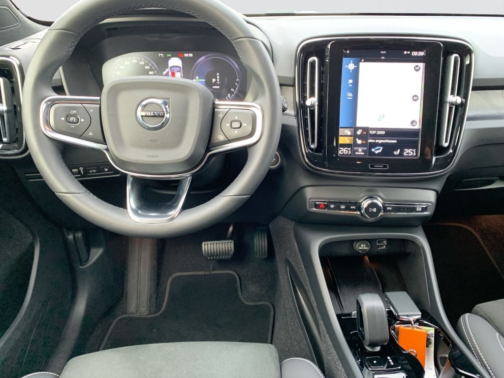 Volvo XC40 T5 Recharge DKG Plus Dark,AHK,KAMERA,LED