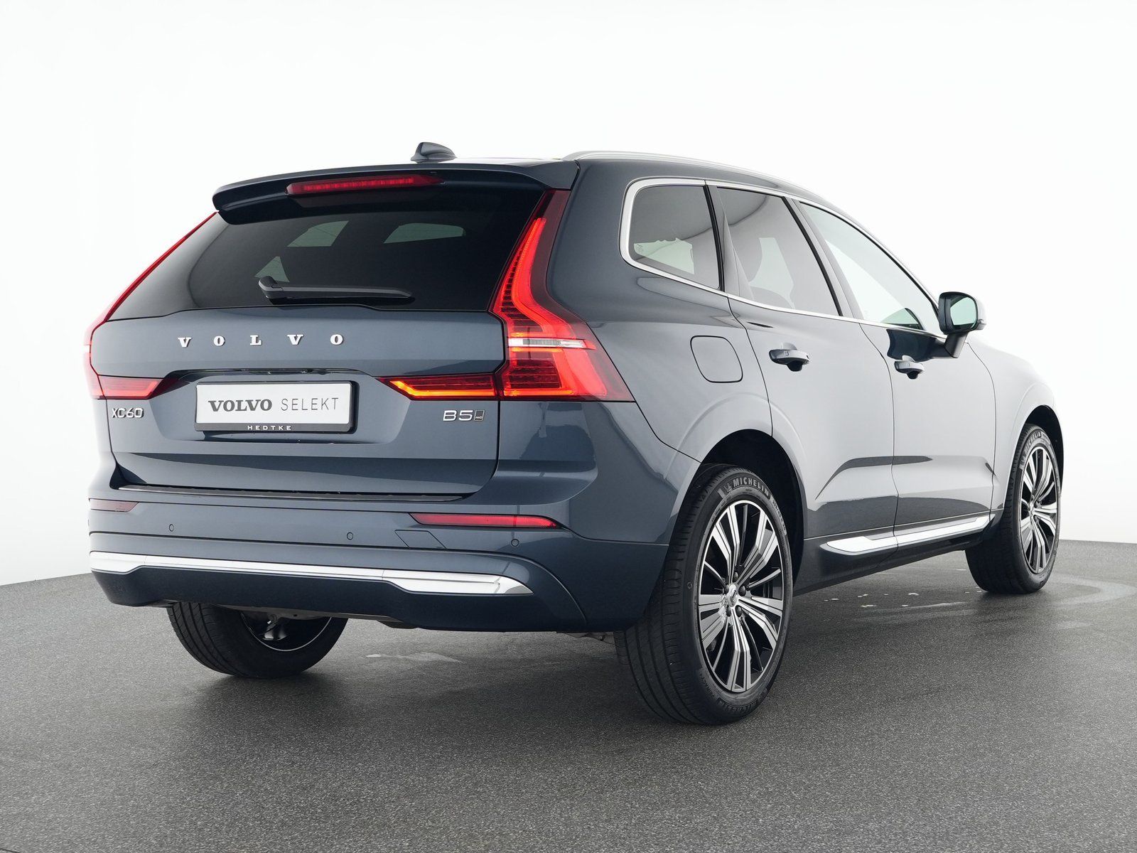 Volvo XC60 B5 AWD Ultimate Bright SONDERFINANZ: 1,99%*