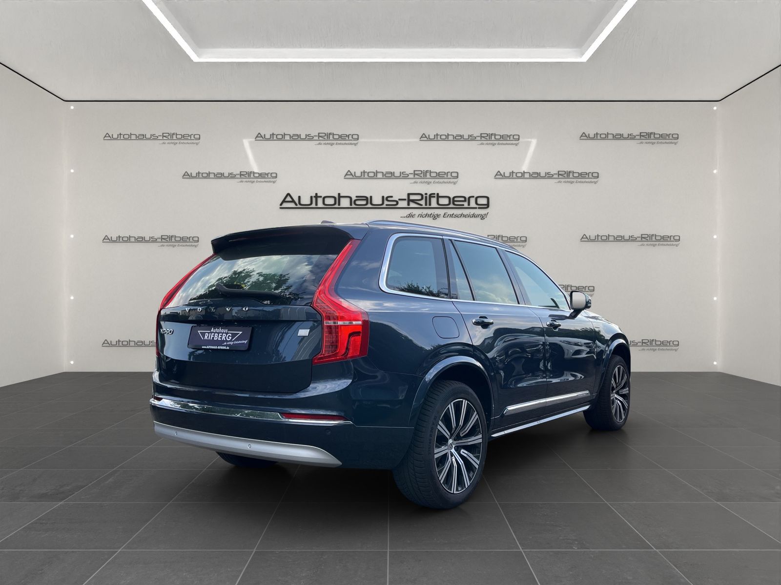 Volvo XC90 Plus Bright 8G Recharge Plug-In Hybrid AWD