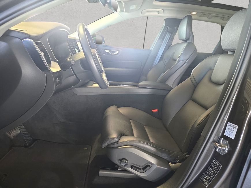 Volvo XC60 T8 AWD Recharge Inscription - Samsaru's Car Outlet