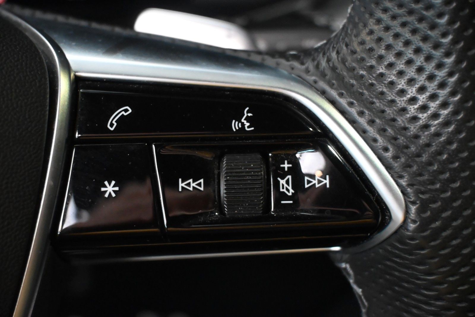 Audi A6 Avant 50 TDI Quattro S-line/LED/BLACK/B&O/RFK