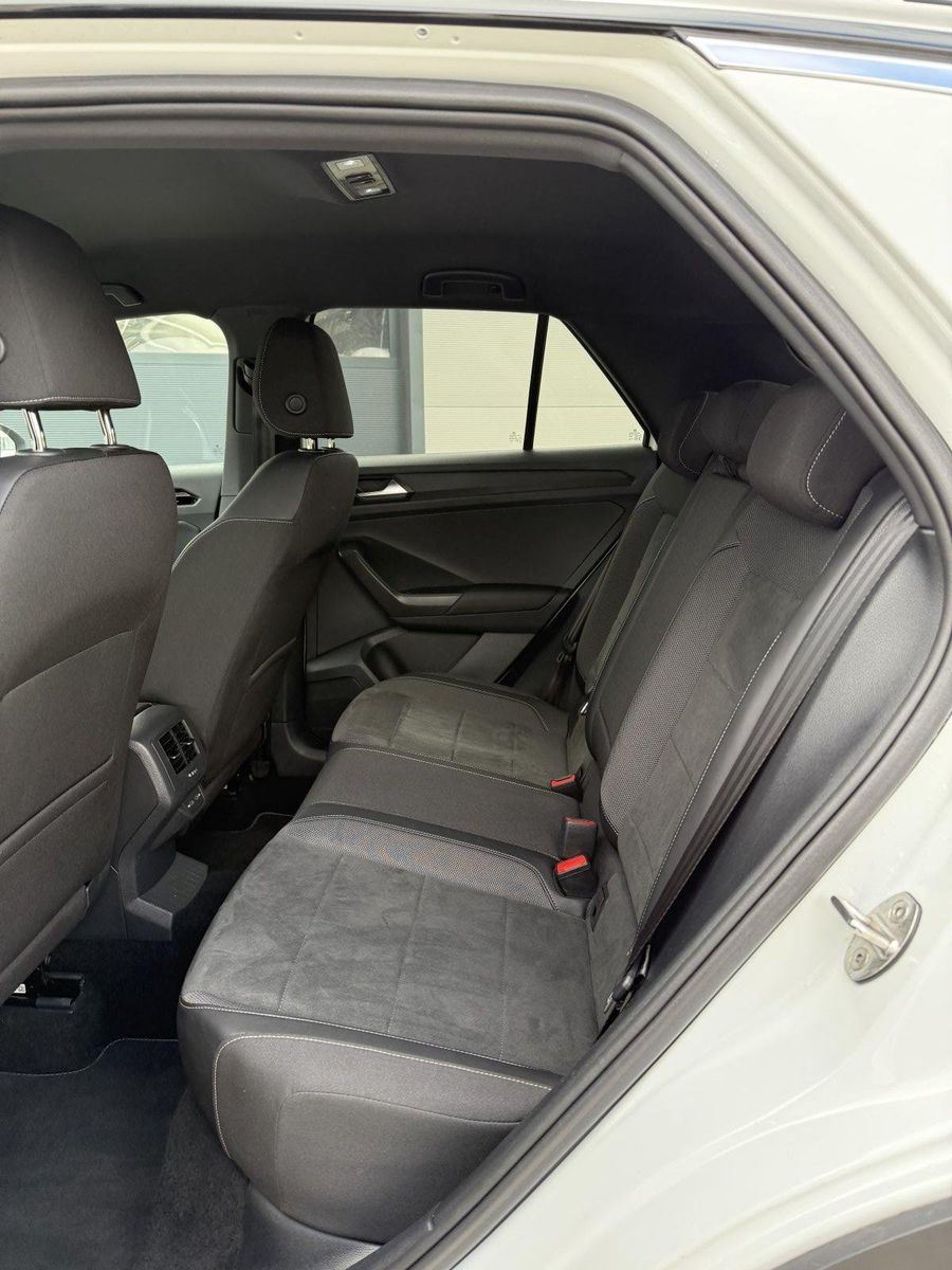 Volkswagen T-Roc 2.0 TDI R-Line - Samsaru's Car Outlet