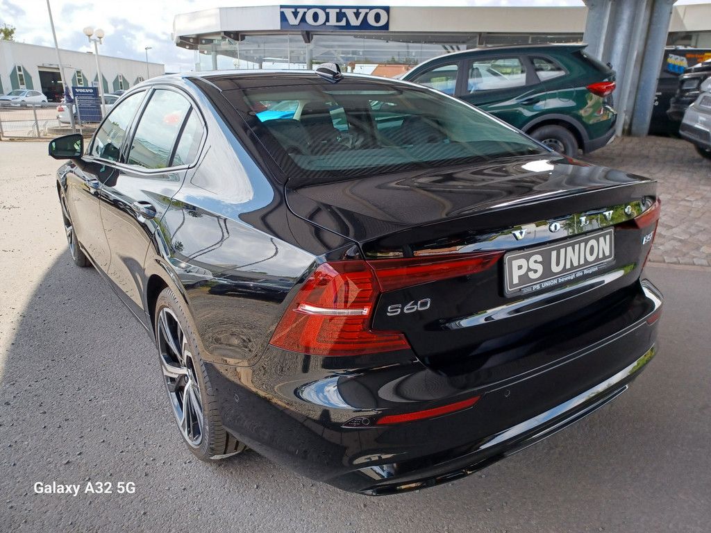 Volvo S60 B5 Ultimate Dark AWD°360°Cam