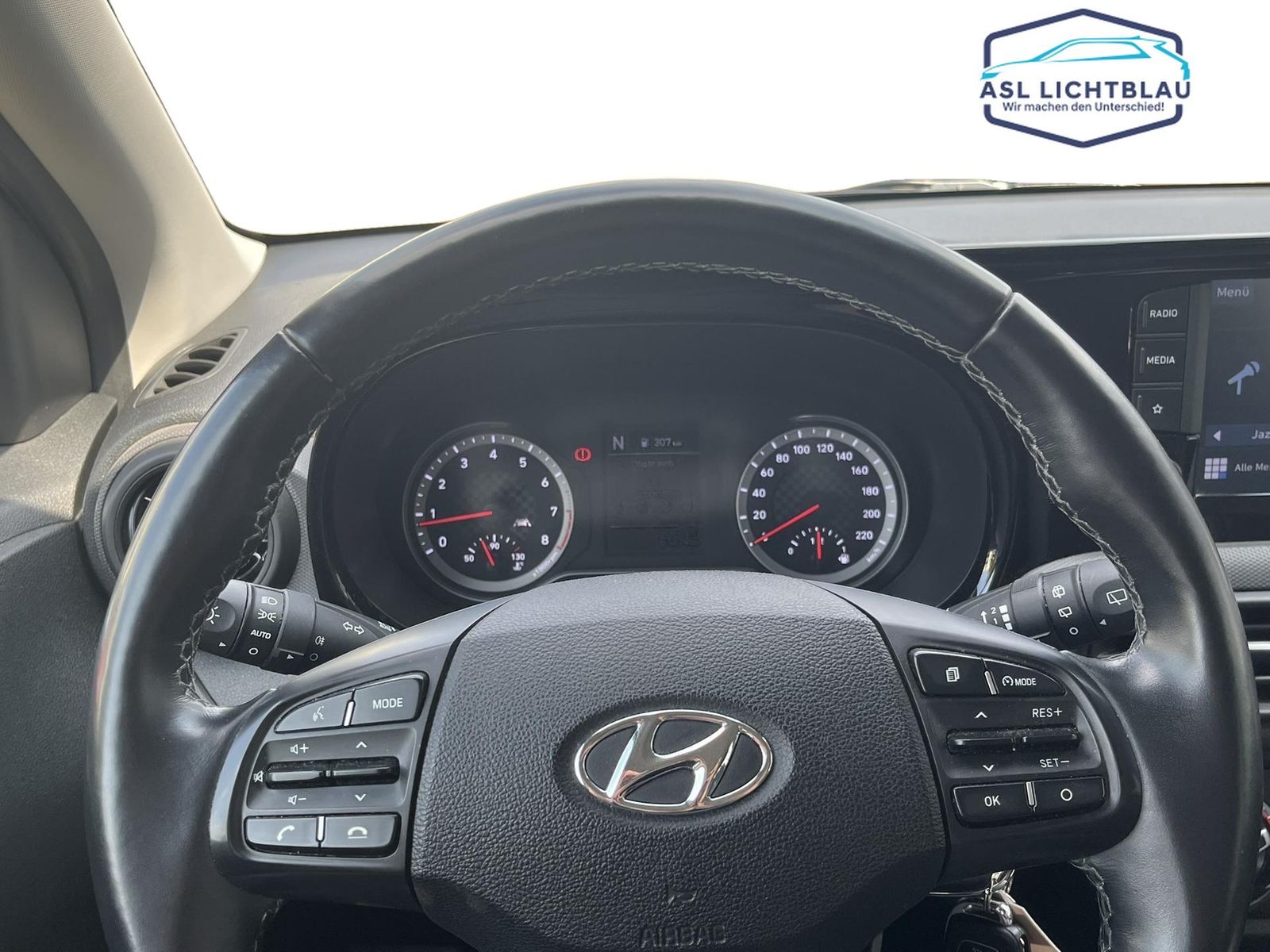 Hyundai i10 Trend - Samsaru's Car Outlet