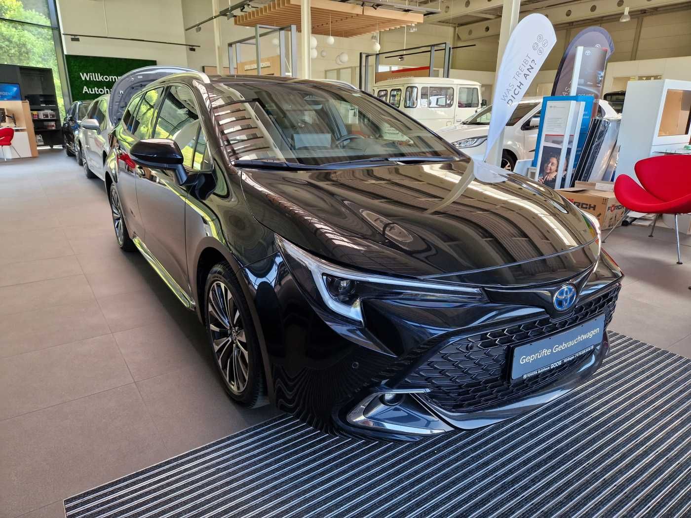 Toyota Corolla TS Hybrid - Samsaru's Car Outlet