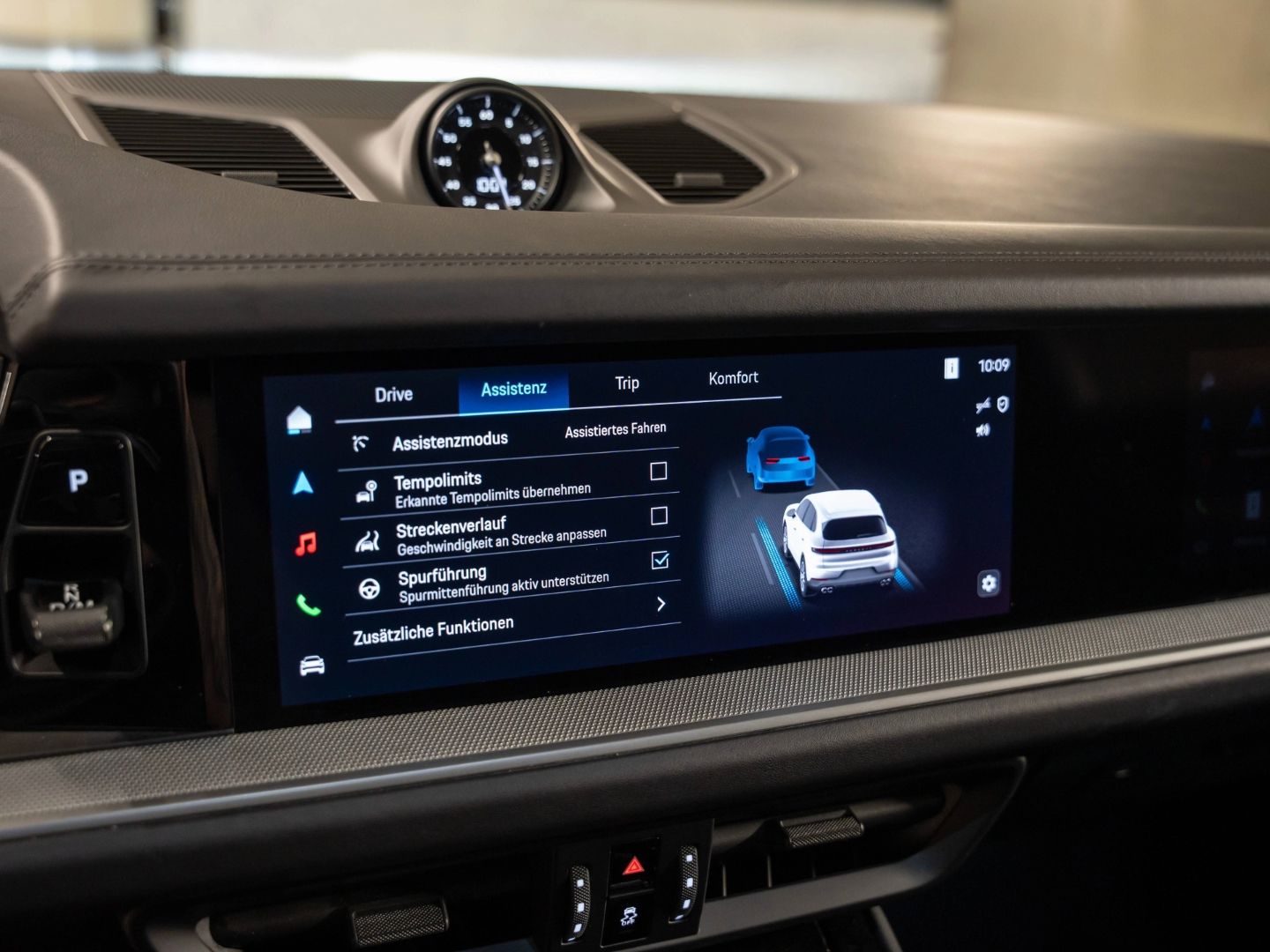 Porsche Cayenne E-Hybrid Beifahrerdisplay Massagesitze