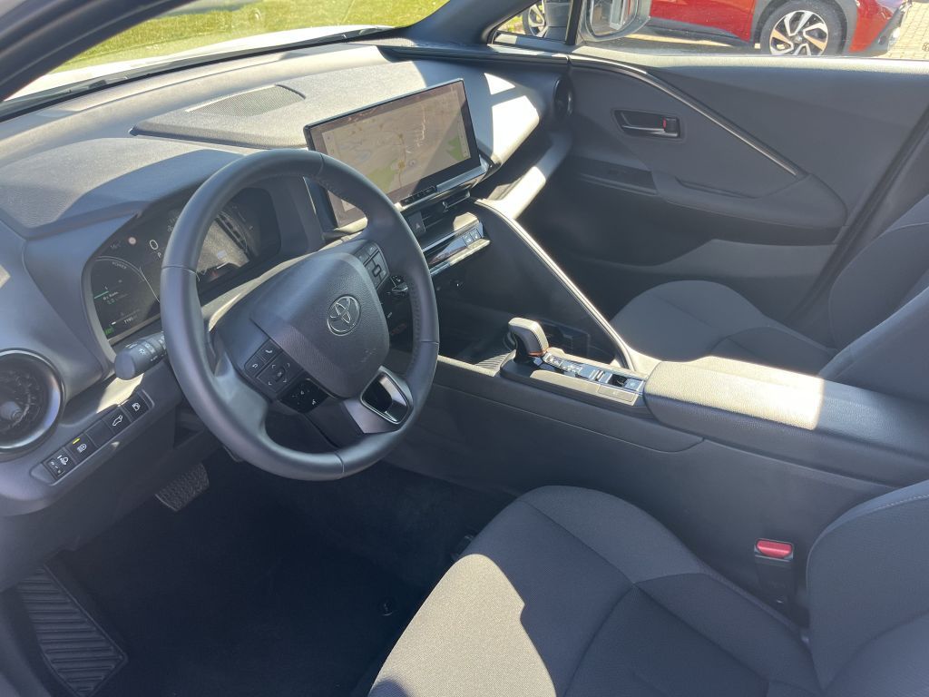 Toyota C-HR 1.8 Hybrid - Samsaru's Car Outlet