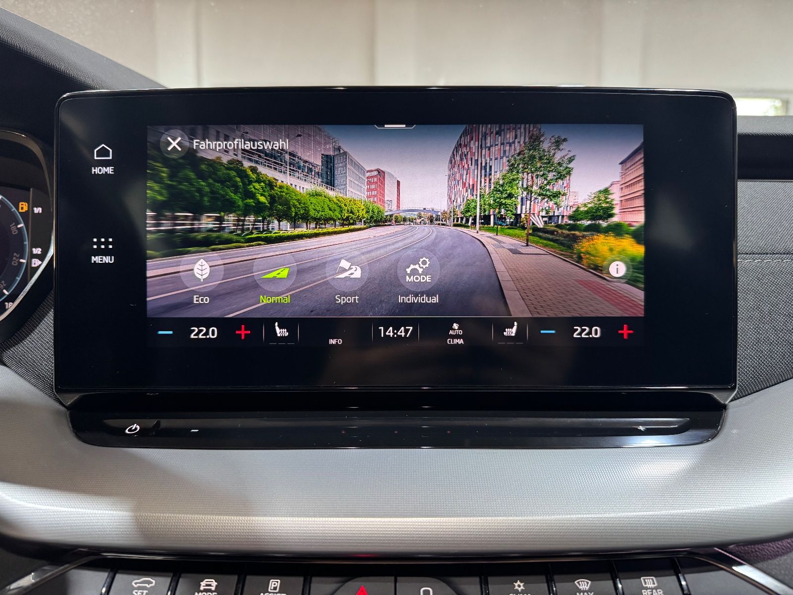 Skoda OctaviaLim. FirstEdition2.0TDI DSG/STANDHEIZ/AHK