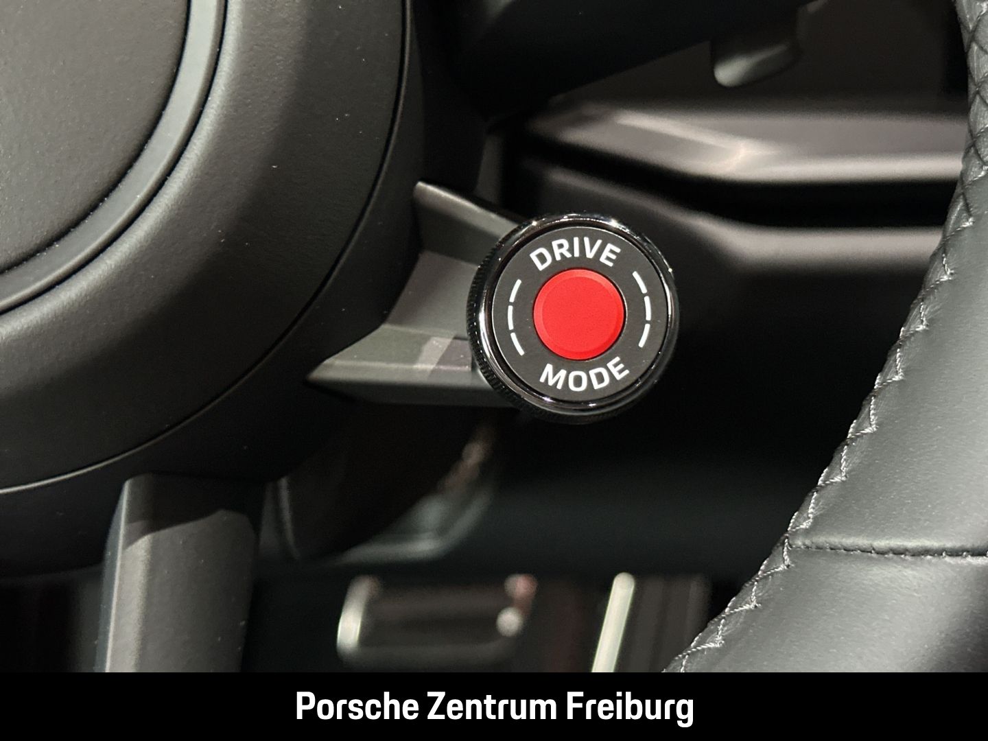Porsche 992 911 Targa 4 GTS BOSE Sportabgasanlage LED