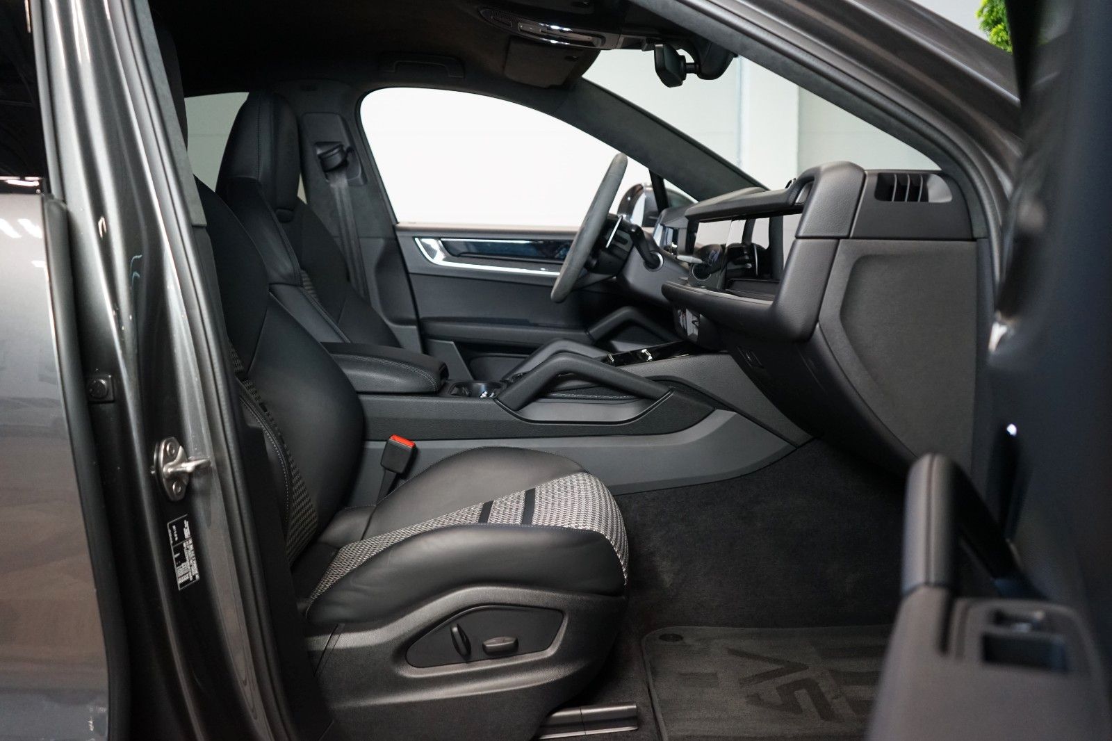Porsche Cayenne S*COUPÉ*V8*LIGHTWEIGHT*102.810€ NETTO