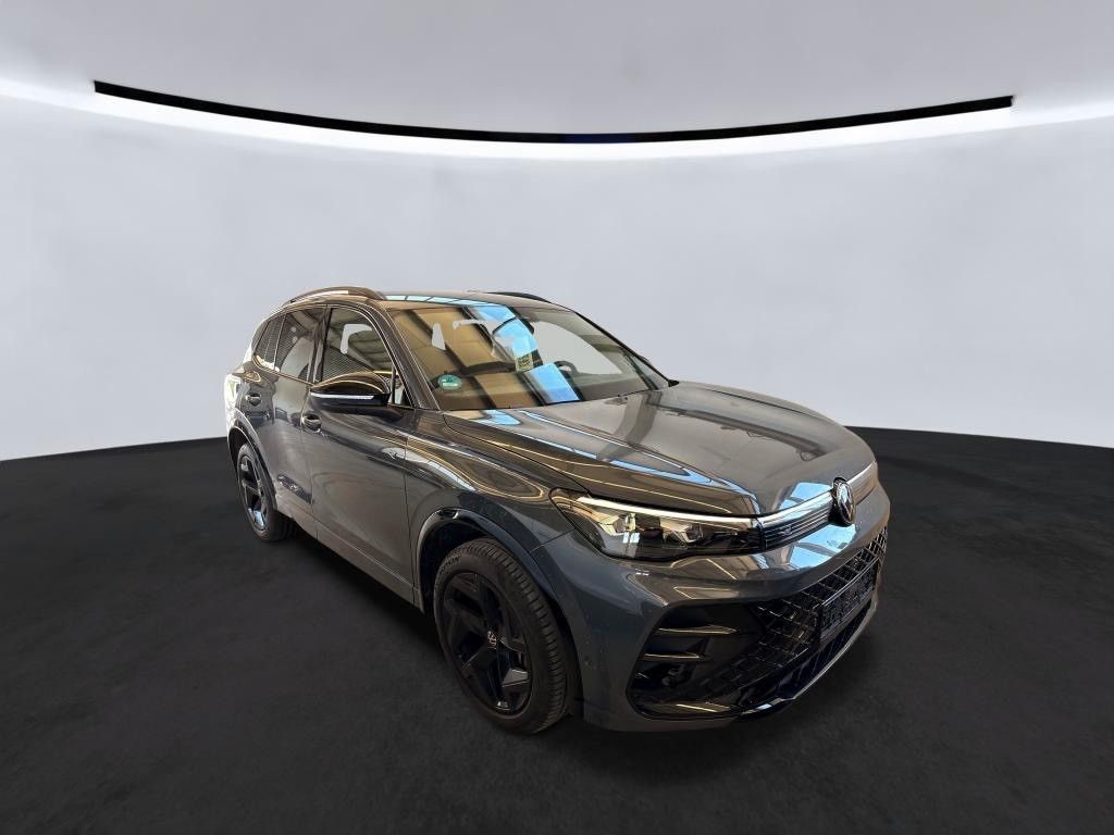 Volkswagen Tiguan 142 kW 4Motion R-Line/Black Style *LEDER*
