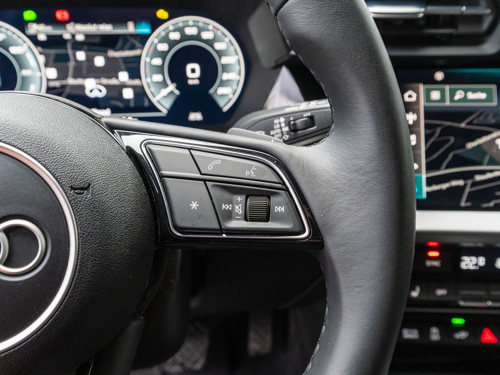 Audi A3 Sportback 40 TFSI e Stronic LED Navi RFK HUD