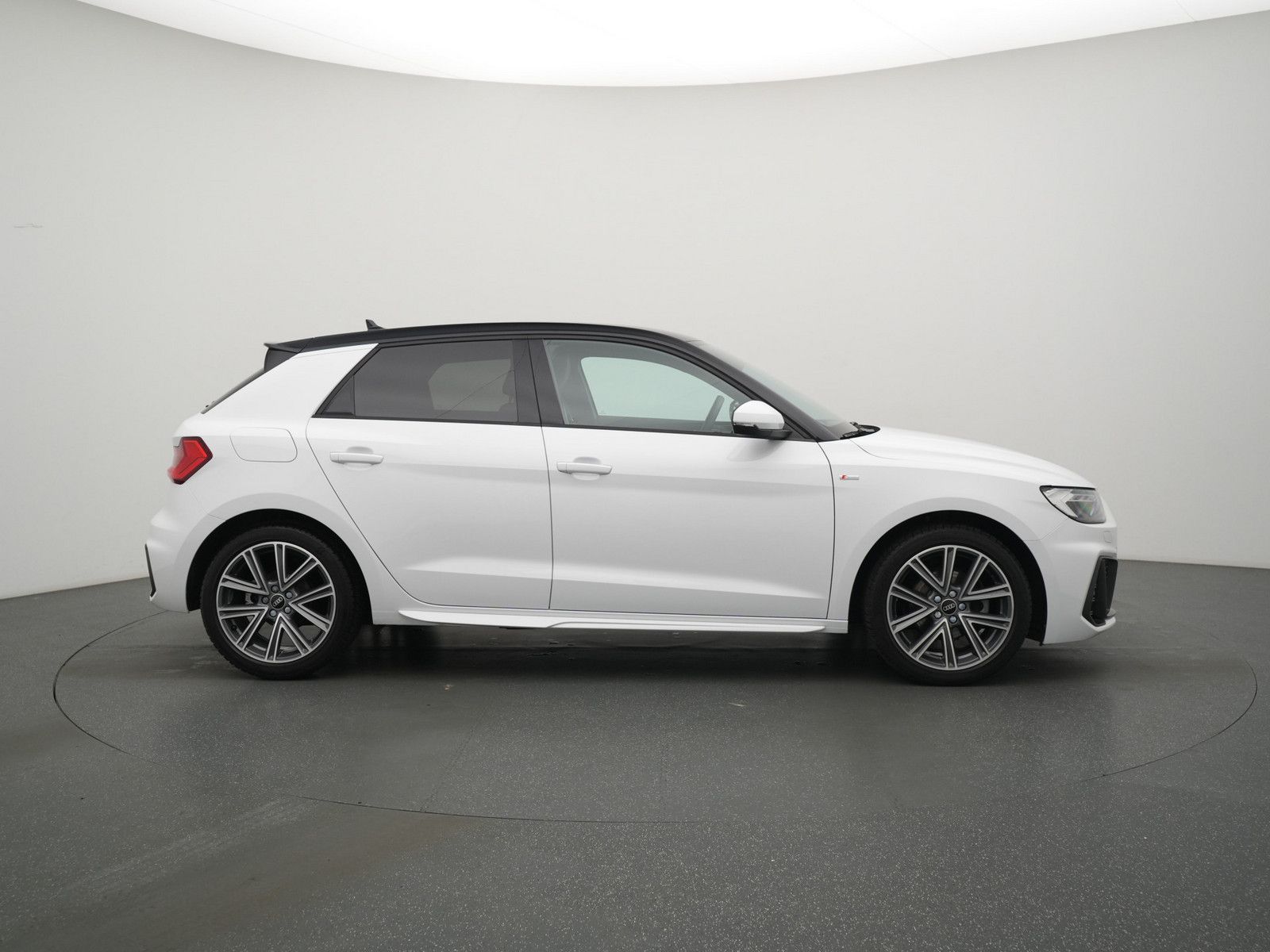 Audi A1 Sportback S line S-TRON KAM SHZ CARPLAY LED
