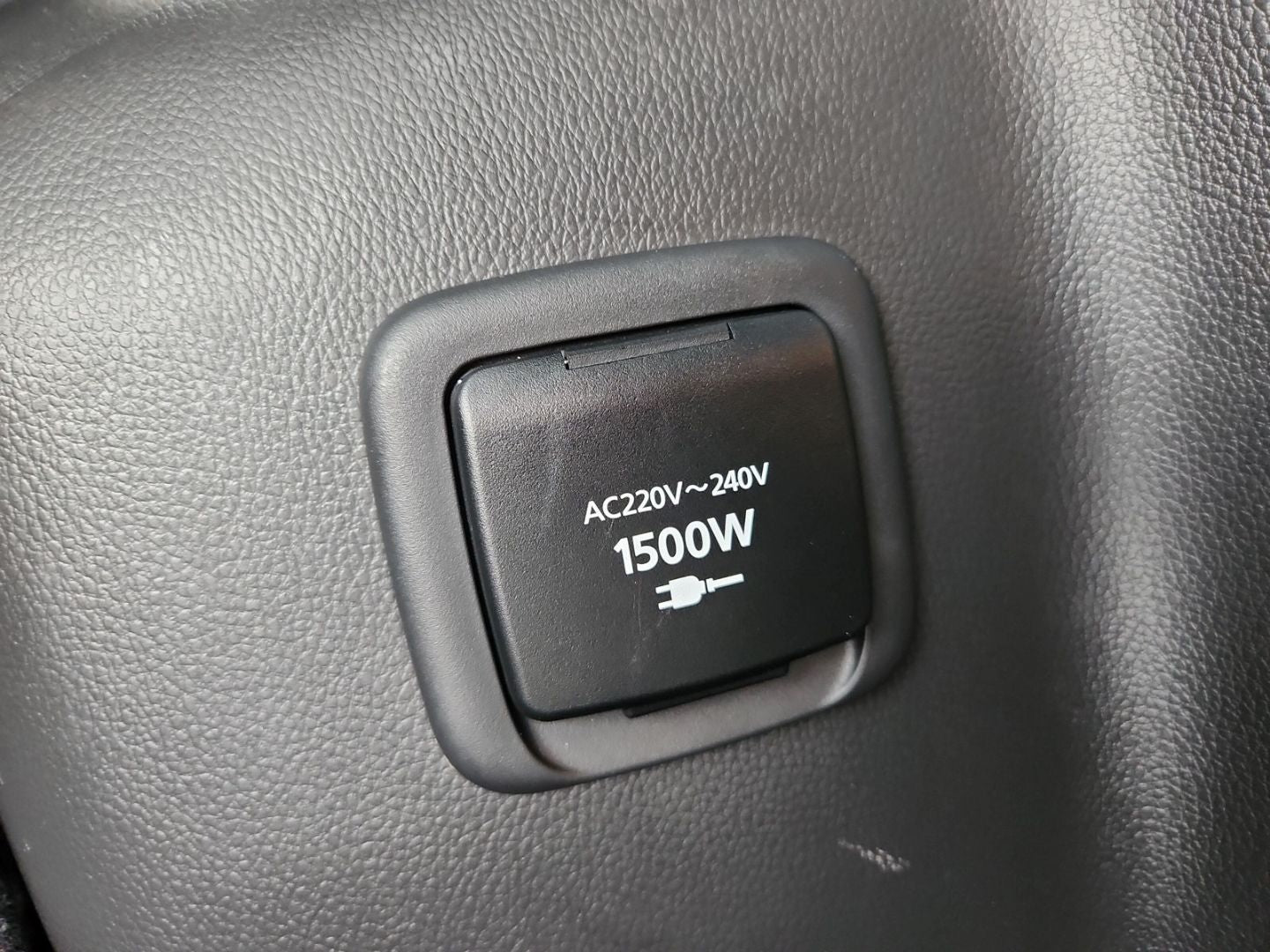 Mitsubishi Eclipse Cross Plug-In Hybrid Select ACC LED