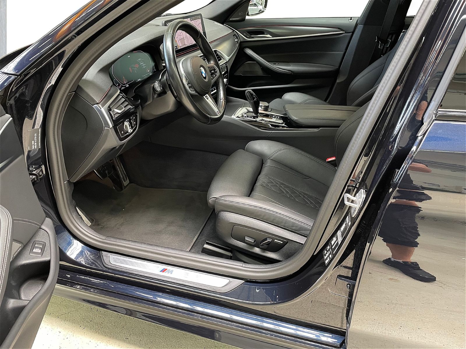 BMW 530d xDrive TOURING M SPORTPAKET AHK H&K HIFI AL
