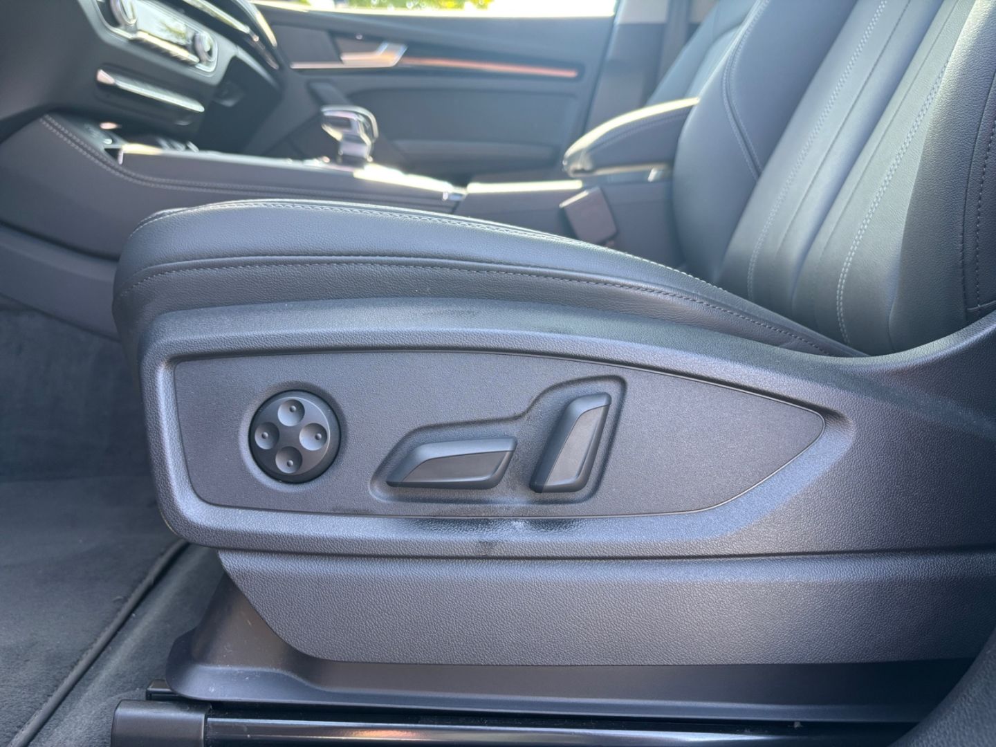 Audi Q5 40 TDI quattro Advanced - Samsaru's Car Outlet