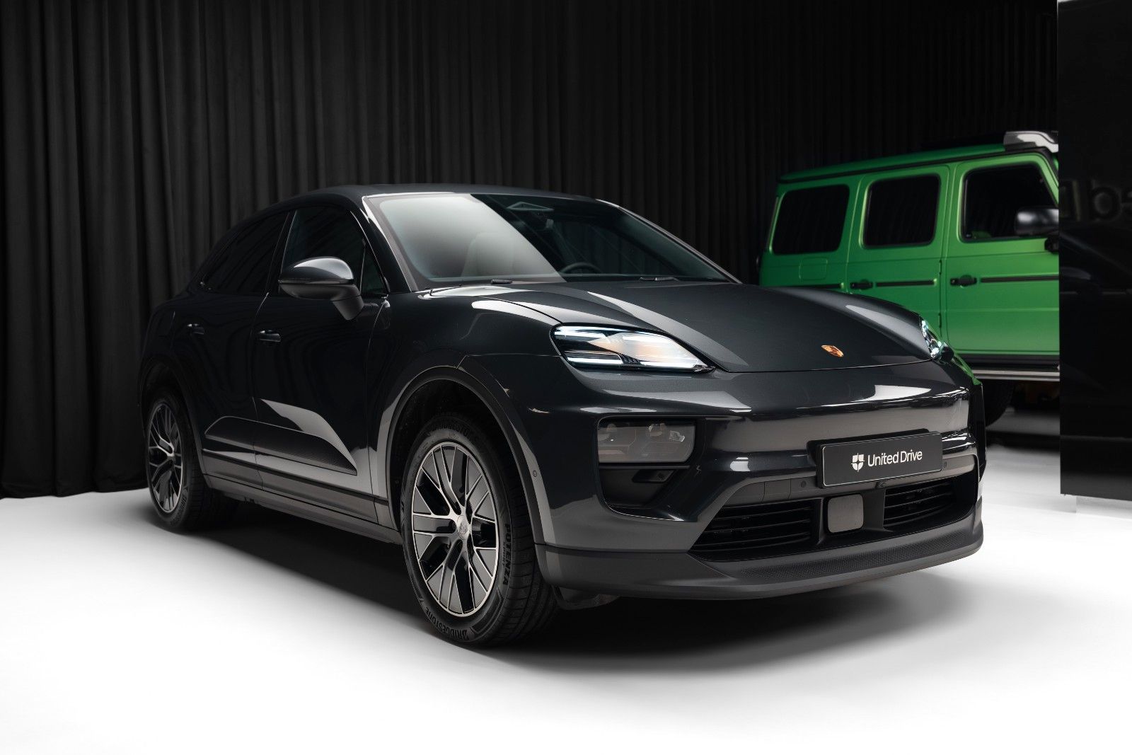 Porsche Macan Electric 4