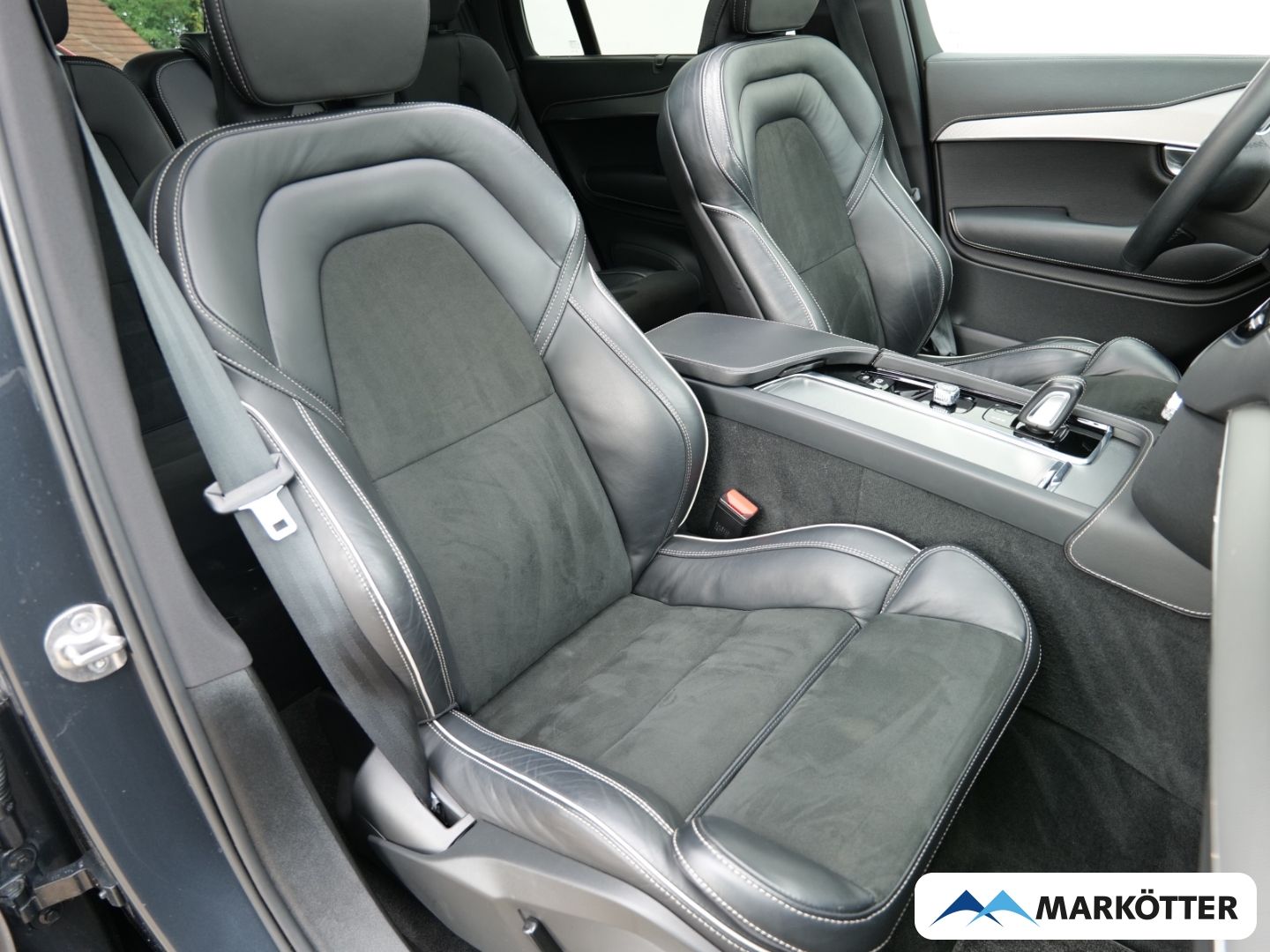 Volvo XC90 B5 AWD R-Design /Four-C/Head-up/360 CAM/