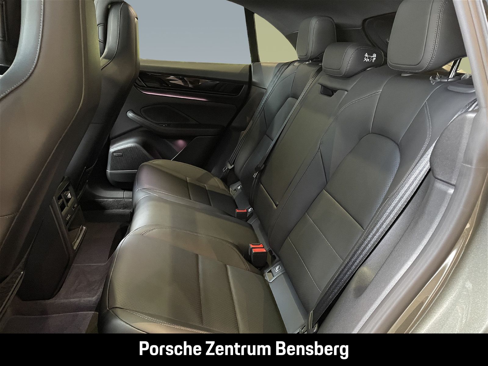 Porsche Macan 4 Electric
