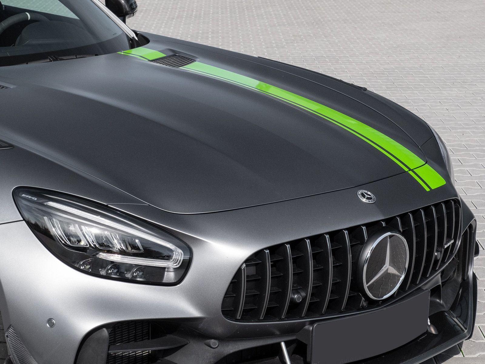 Mercedes-Benz AMG GT R Pro - Samsaru's Car Outlet