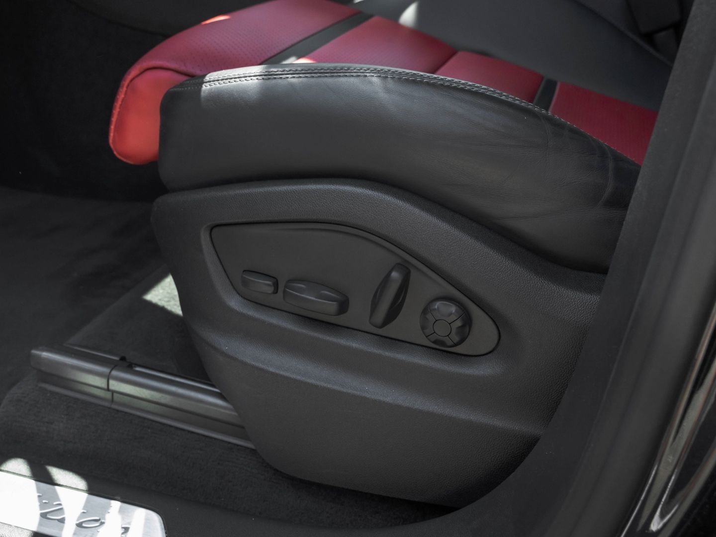 Porsche Cayenne S Platinum Edition 14 Wege Sitze Pano