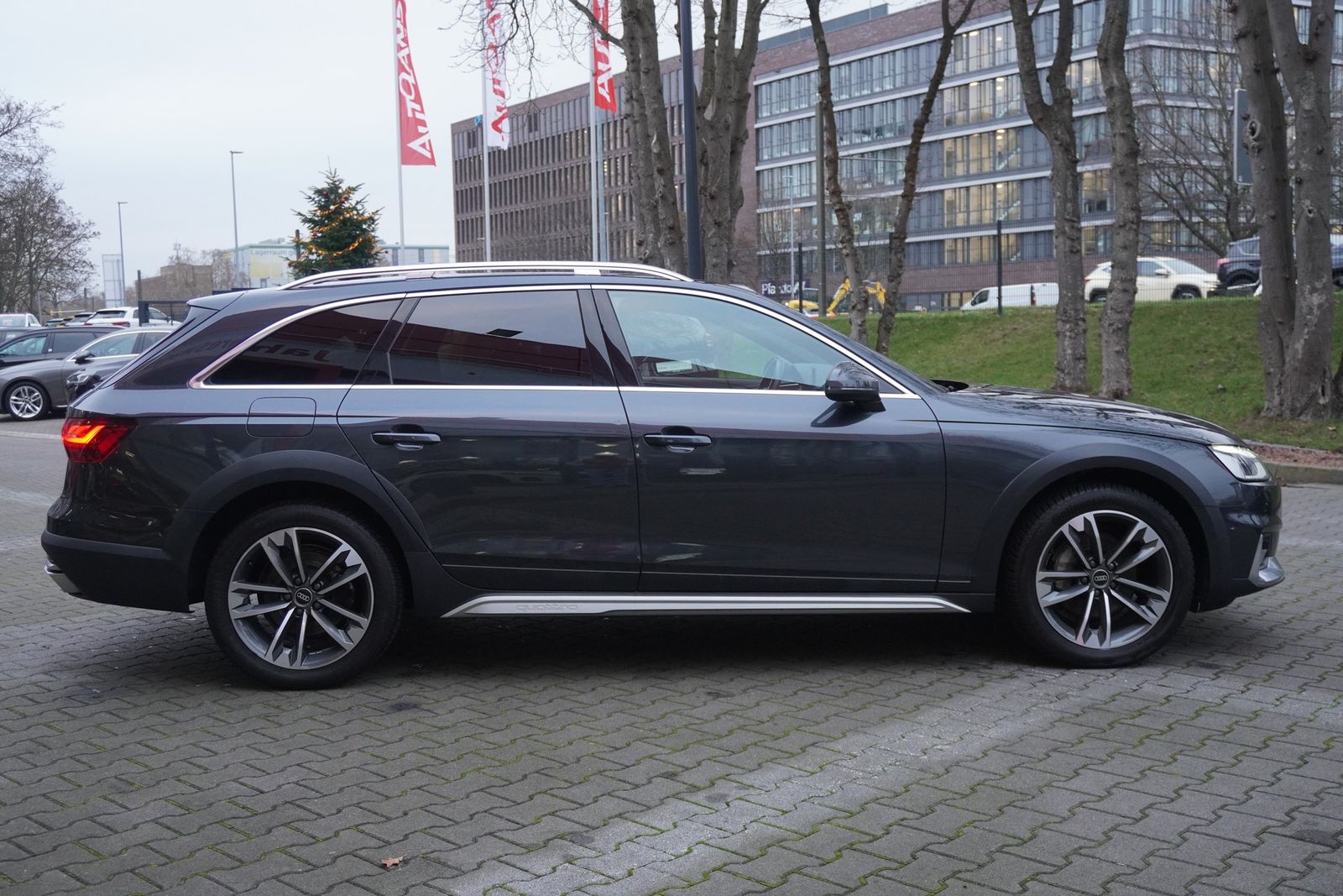 Audi A4 Allroad Avant 40 TDI Quattro Aut. LED Navi 36