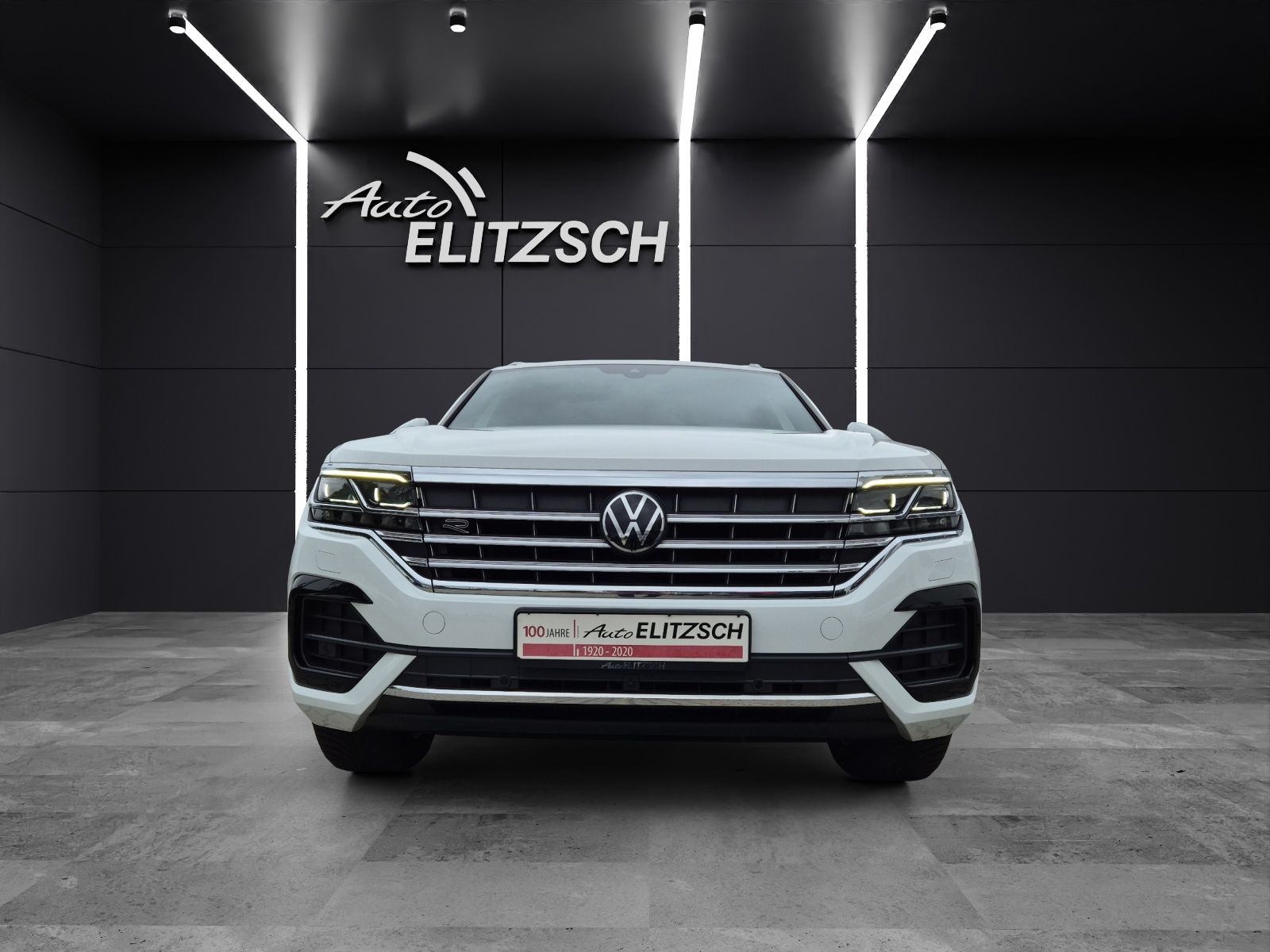 Volkswagen Touareg TDI R-Line 4M - Samsaru's Car Outlet
