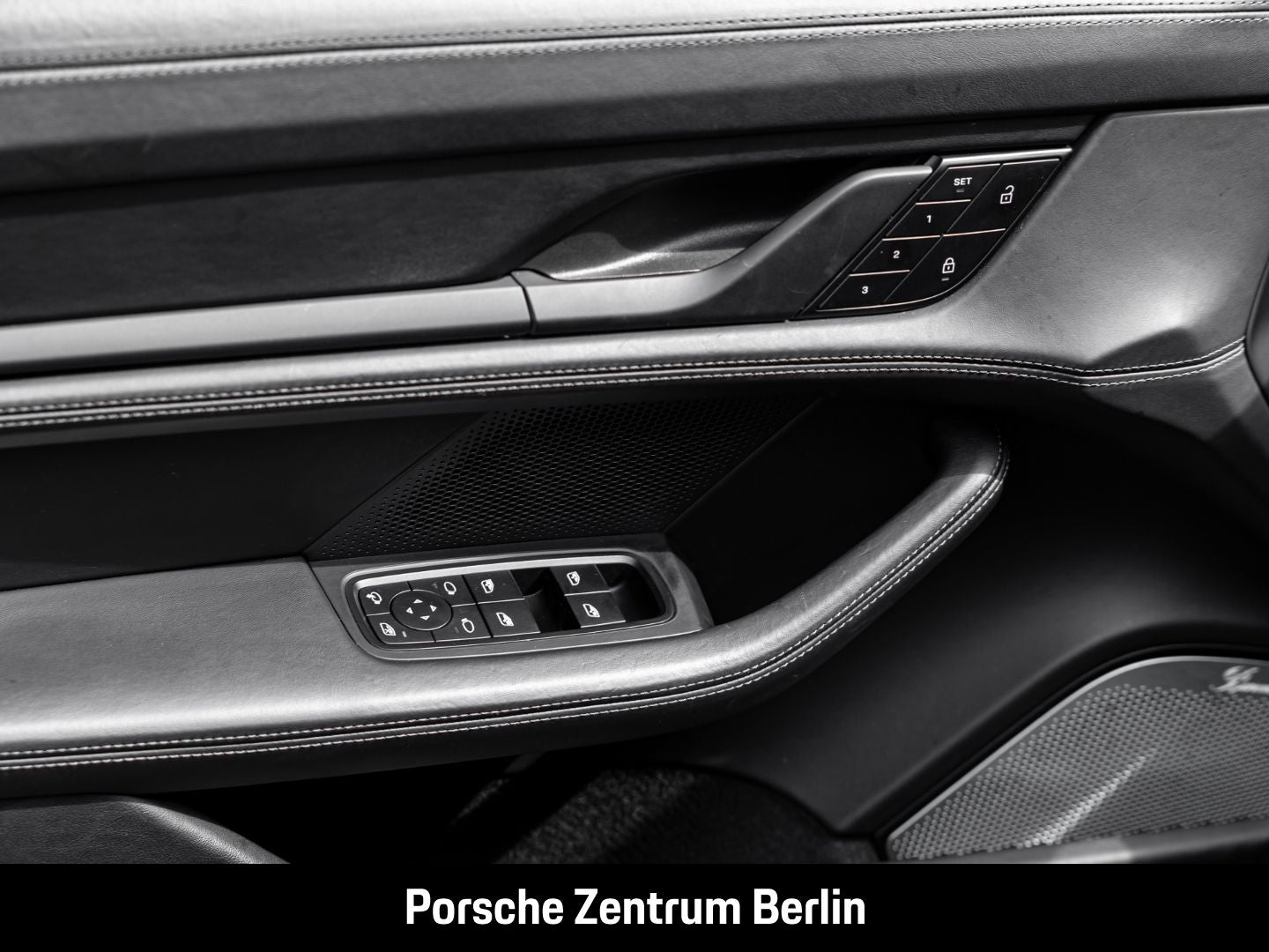 Porsche Taycan Turbo Sport Turismo Burmester Panorama