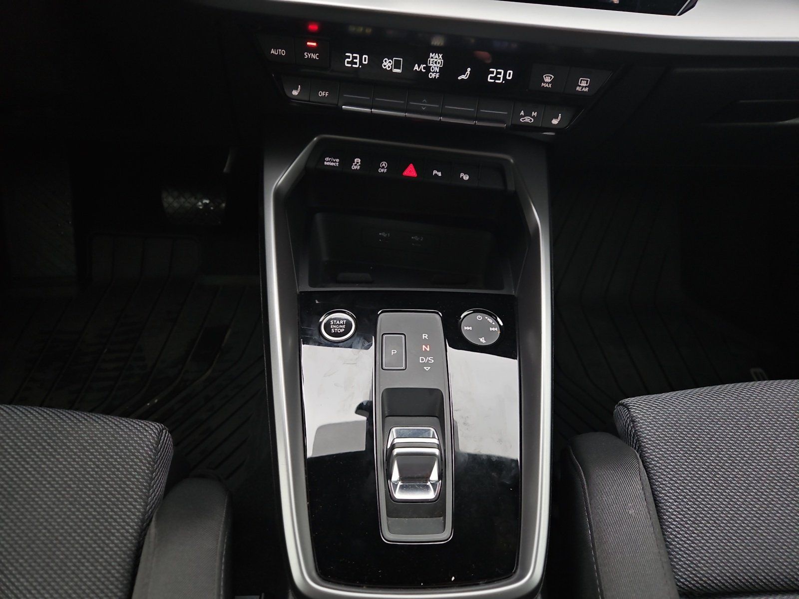 Audi A3 Sportback 35 TFSI S tronic S line | MMI NAVI+