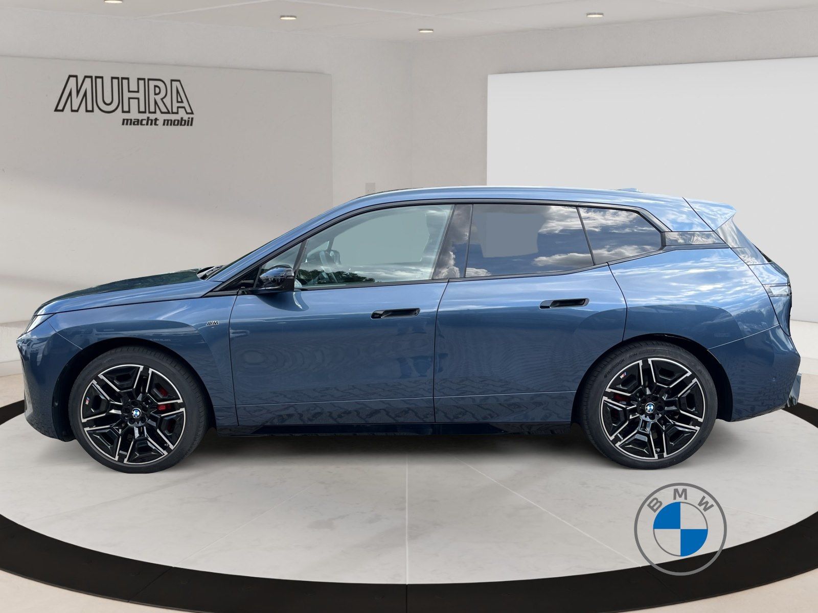BMW iX M70 XDRIVE 22" DA/PA Prof. Luftfederung AHK