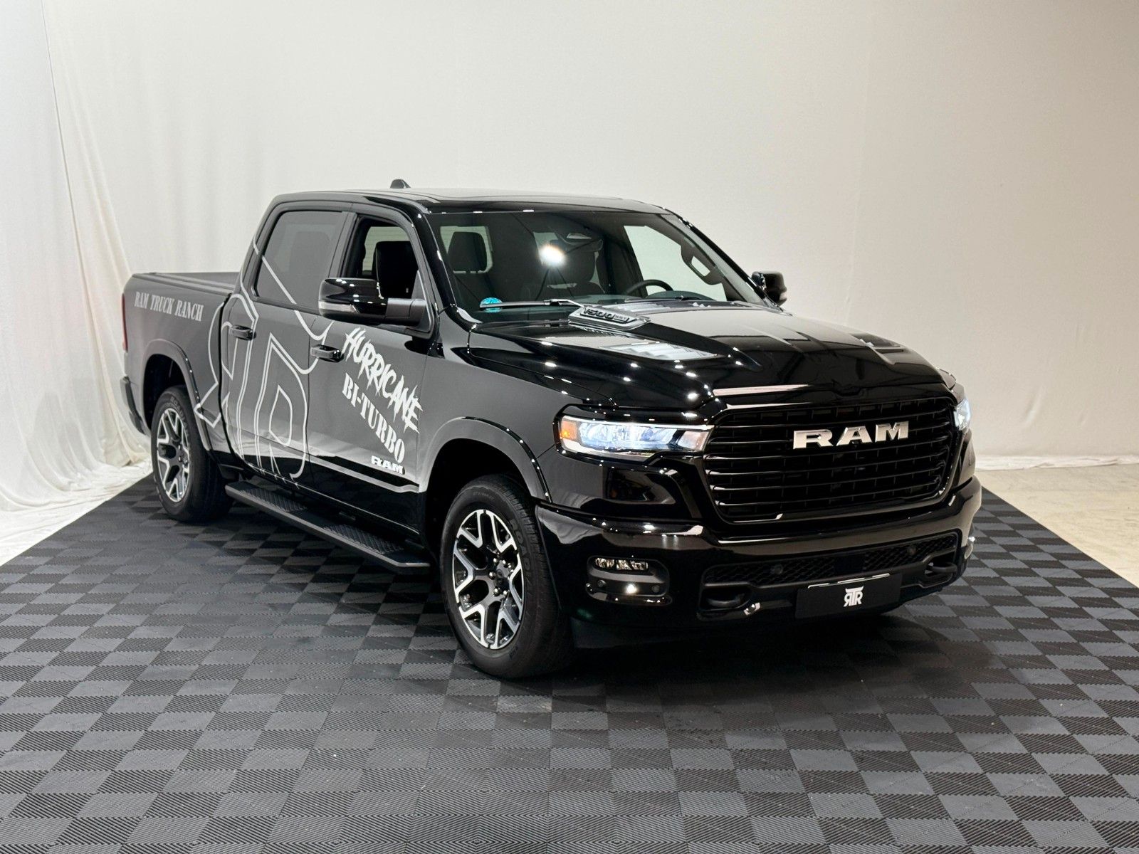 Dodge RAM 1500 Laramie Sport MY25 *LPG,REVOLVER,AHK*