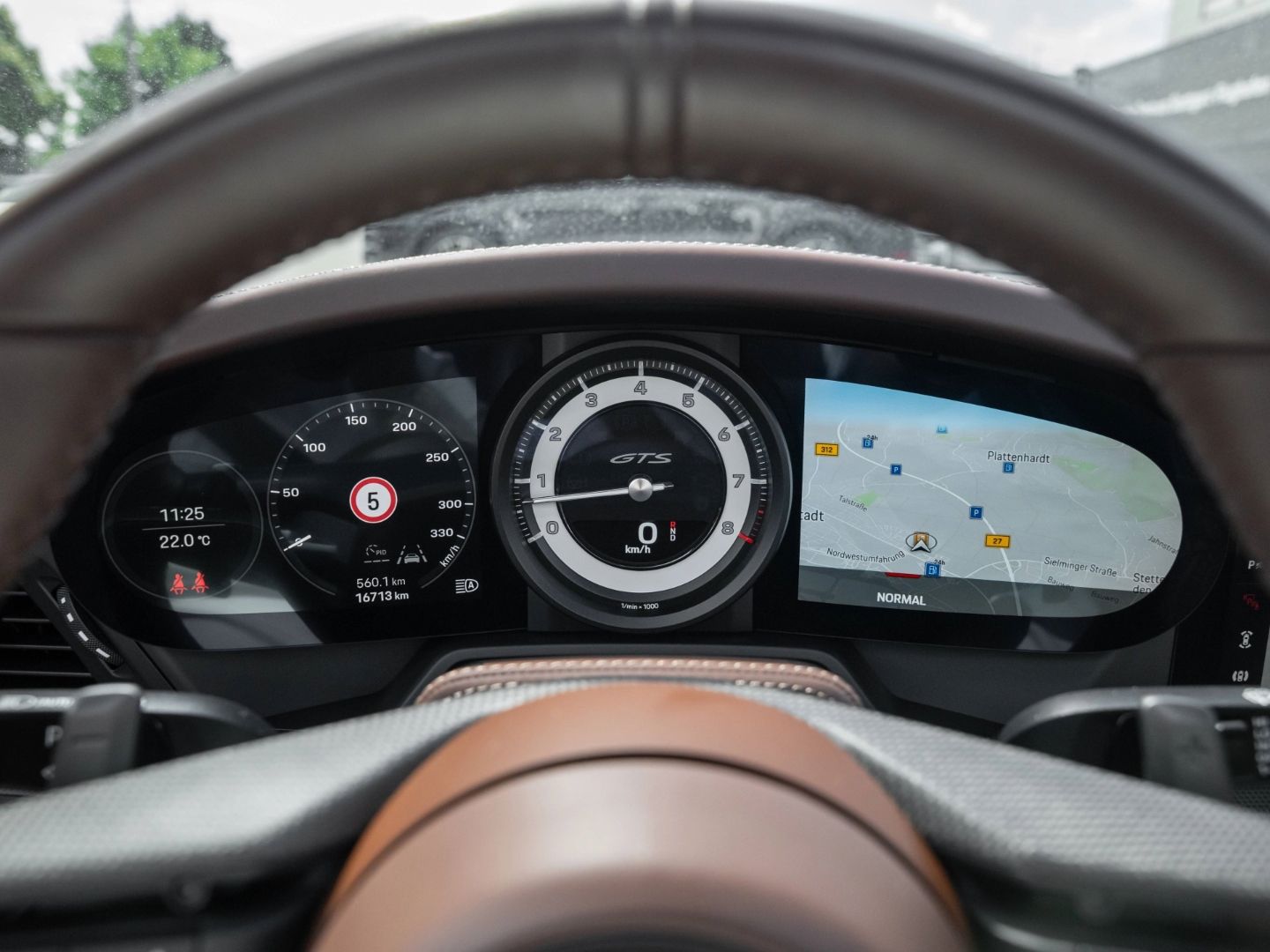 Porsche 992 911 Targa 4 GTS Matrix InnoDrive 18 Weg Sitz