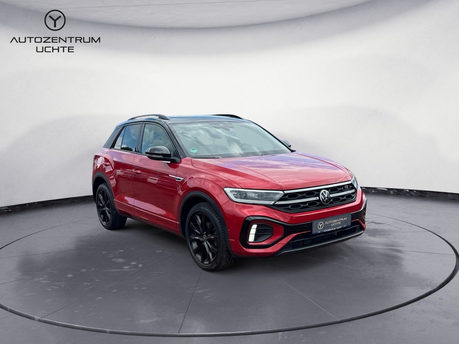 Volkswagen T-Roc R-Line - Samsaru's Car Outlet