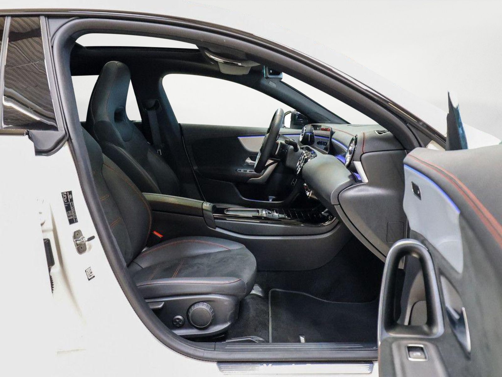 Mercedes-Benz CLA 250 SB 4M AMG Sport Premium - Samsaru's Car Outlet