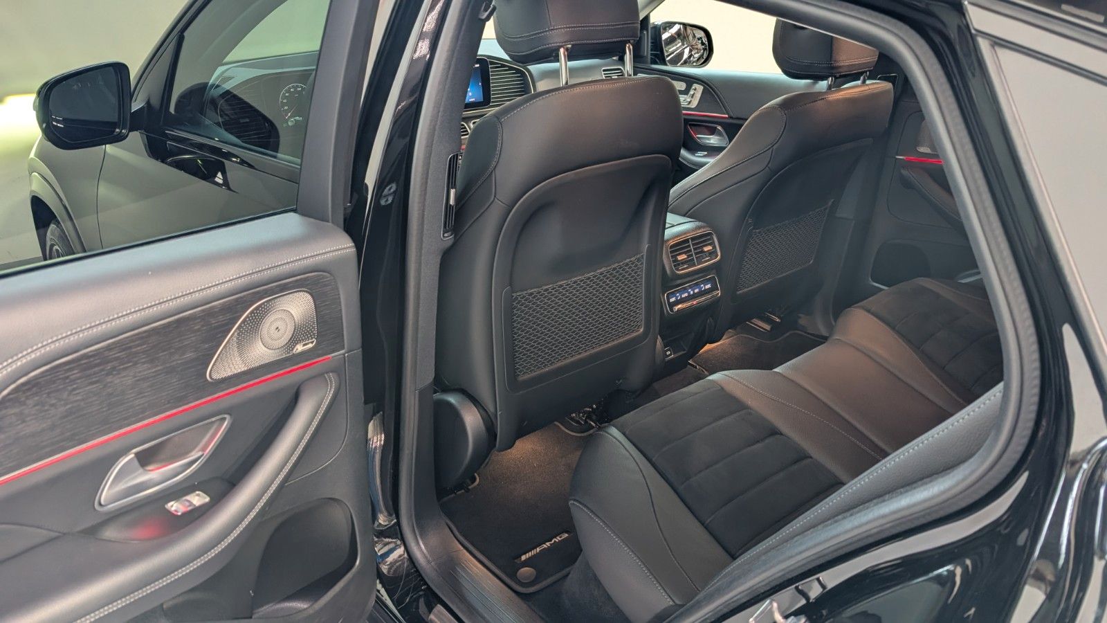 Mercedes-Benz GLE 300 d 4Matic Coupe AMG-MB100-AHK-PANO-DSTR+