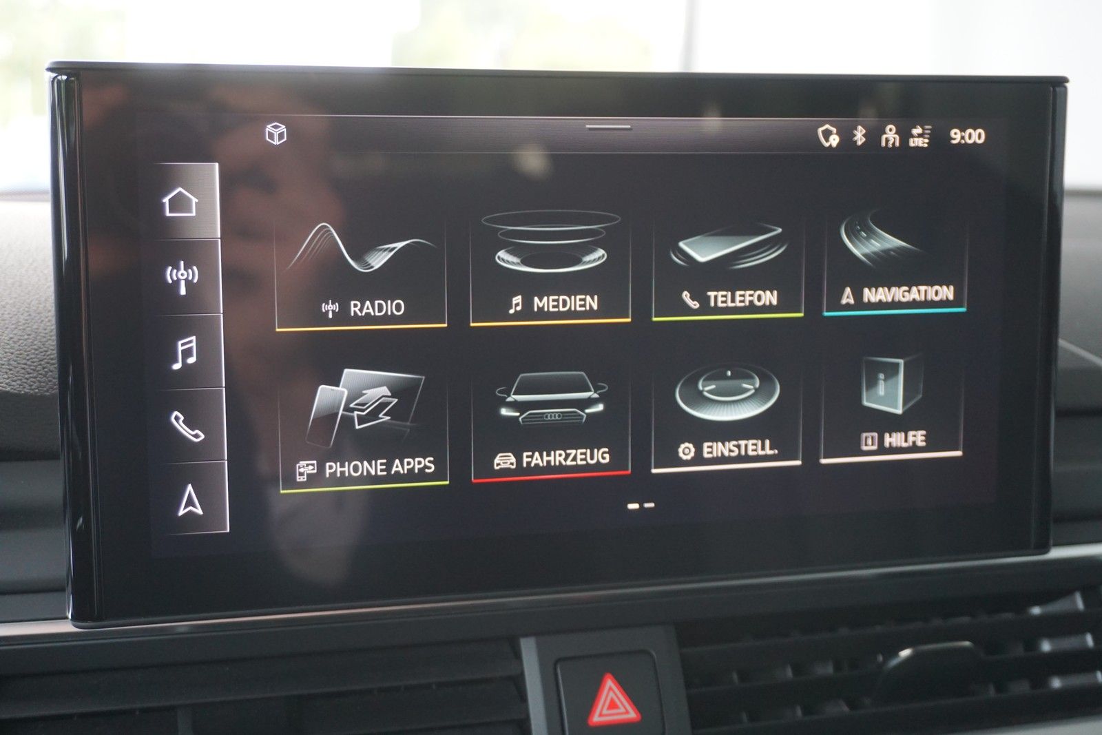 Audi A4 Avant 45 TDI quattro S line - Samsaru's Car Outlet