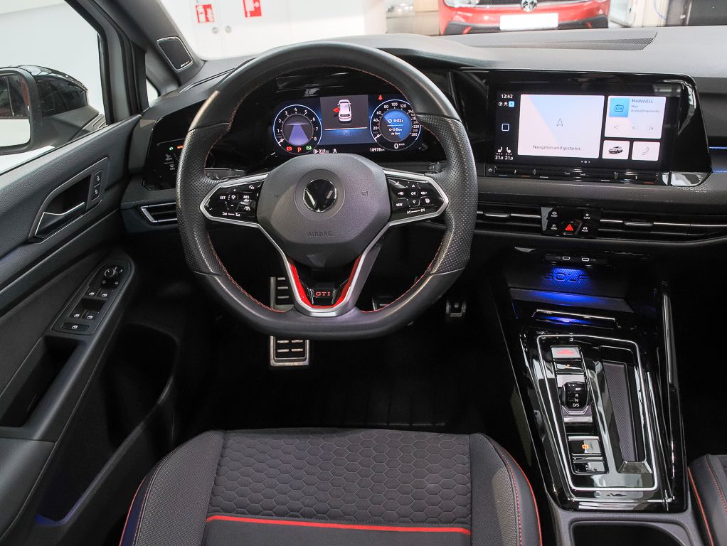 Volkswagen Golf VIII GTI Clubsport 2.0 TSI DSG - Samsaru's Car Outlet