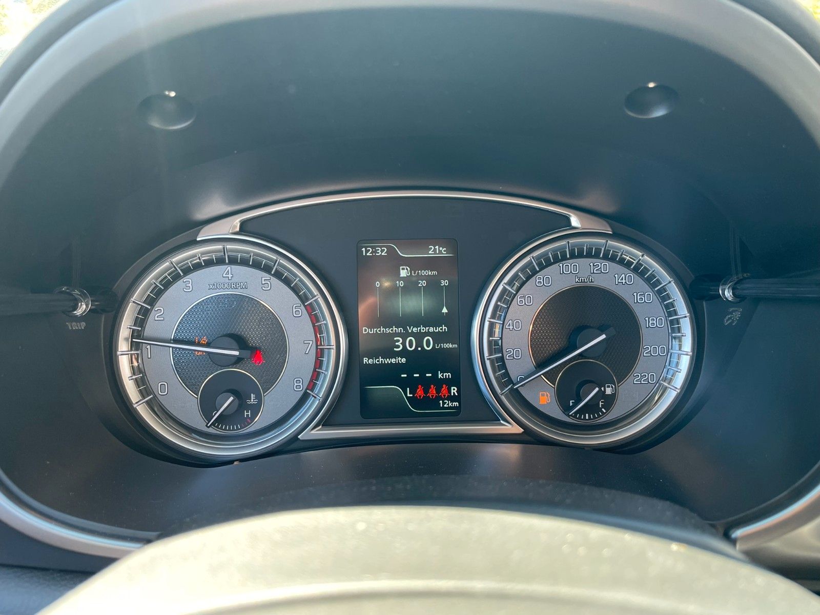 Suzuki Vitara Hybrid Shinkai 4x2 - Samsaru's Car Outlet