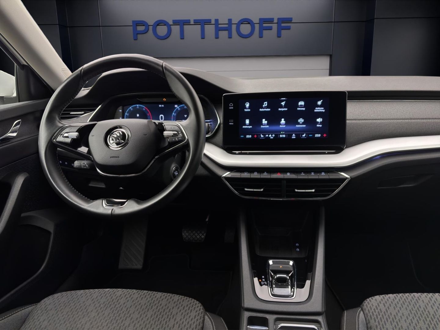Skoda Octavia Combi 2.0 TDI DSG STYLE - Samsaru's Car Outlet