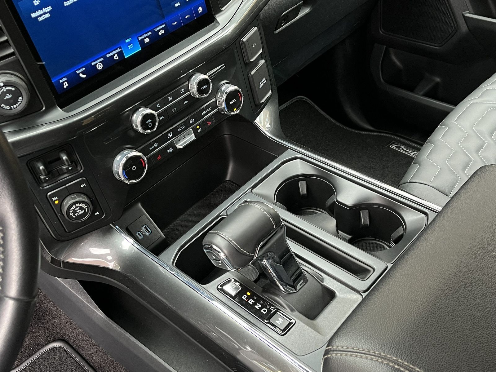 Ford F 150 2.7 V6 SuperCrew 4x4 - Samsaru's Car Outlet