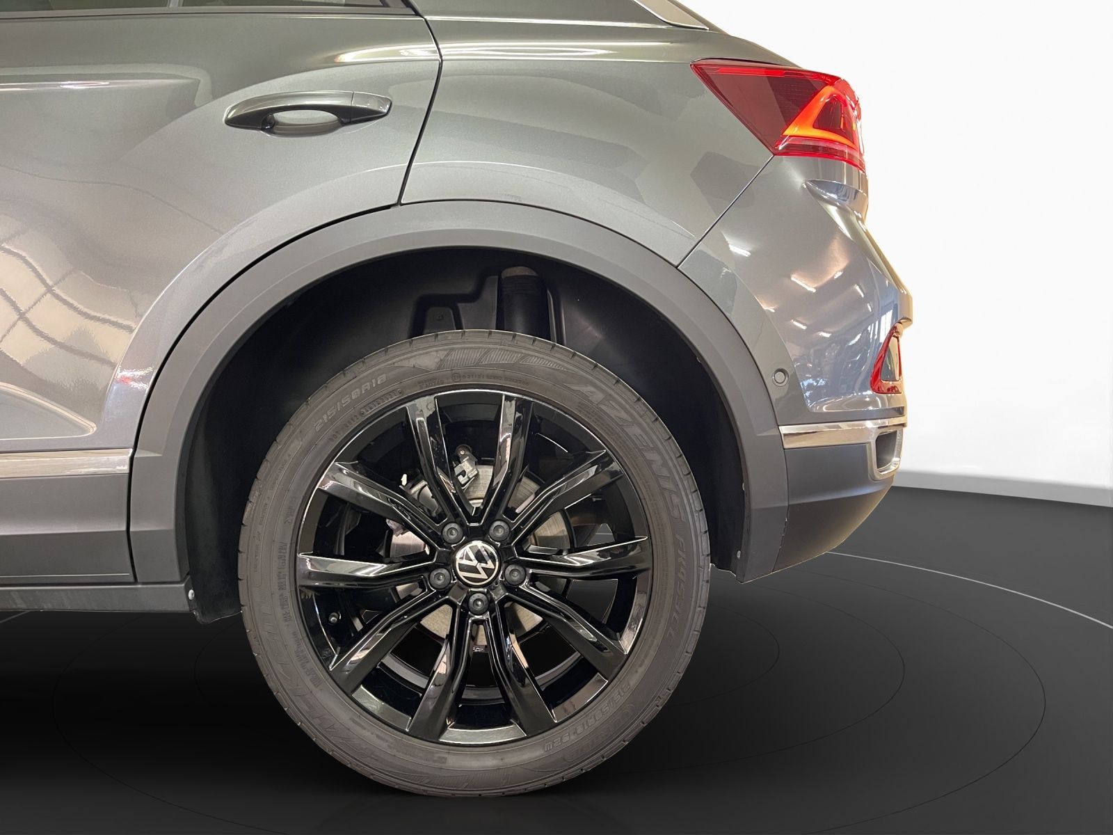 Volkswagen T-Roc 1.5 TSI Style - Samsaru's Car Outlet