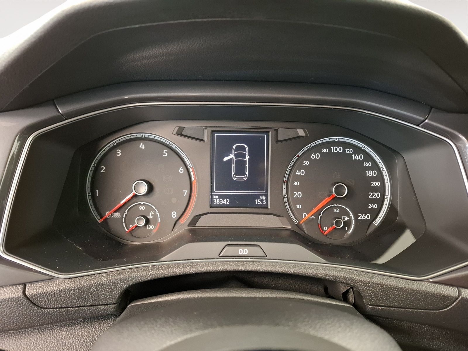 Volkswagen T-Roc 1.5 TSI Sport R-Line - Samsaru's Car Outlet