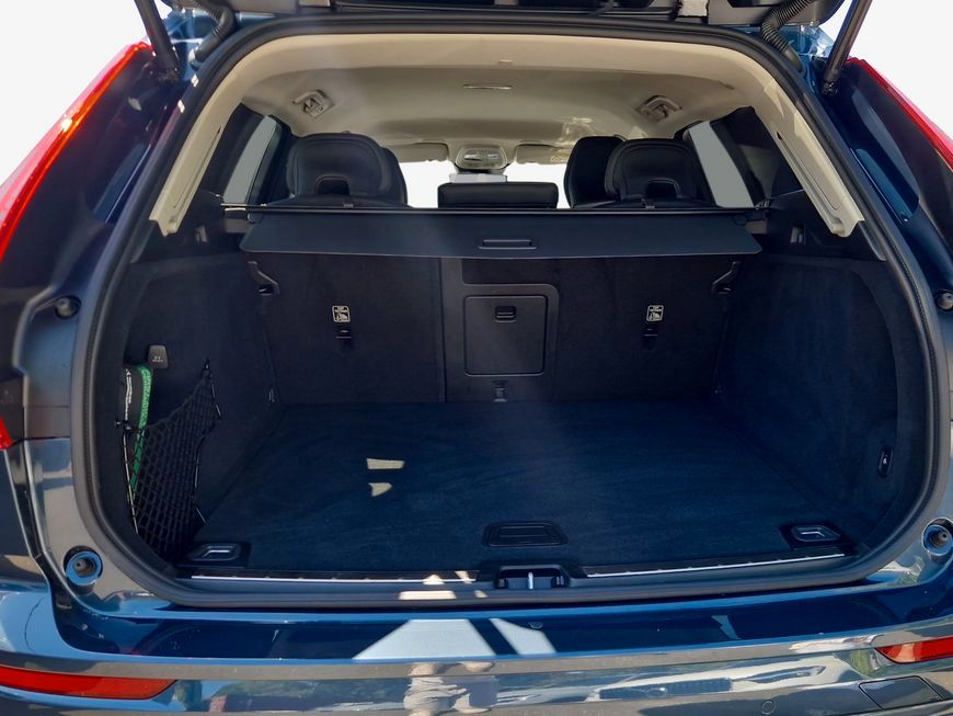 Volvo XC60 B5 B AWD Plus Dark