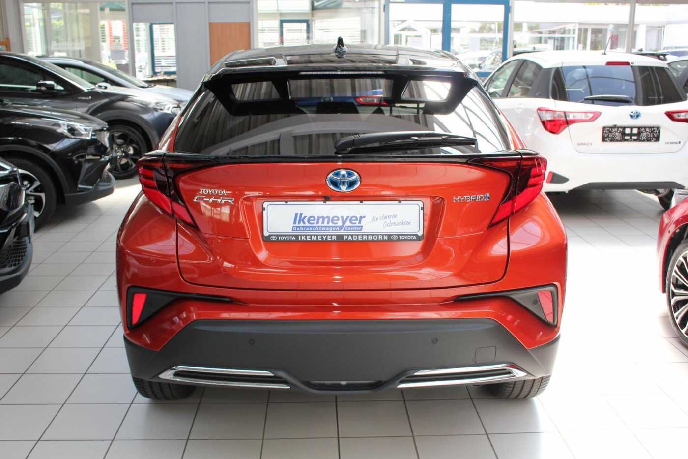 Toyota C-HR 2.0 Hybrid Orange Edition - Samsaru's Car Outlet