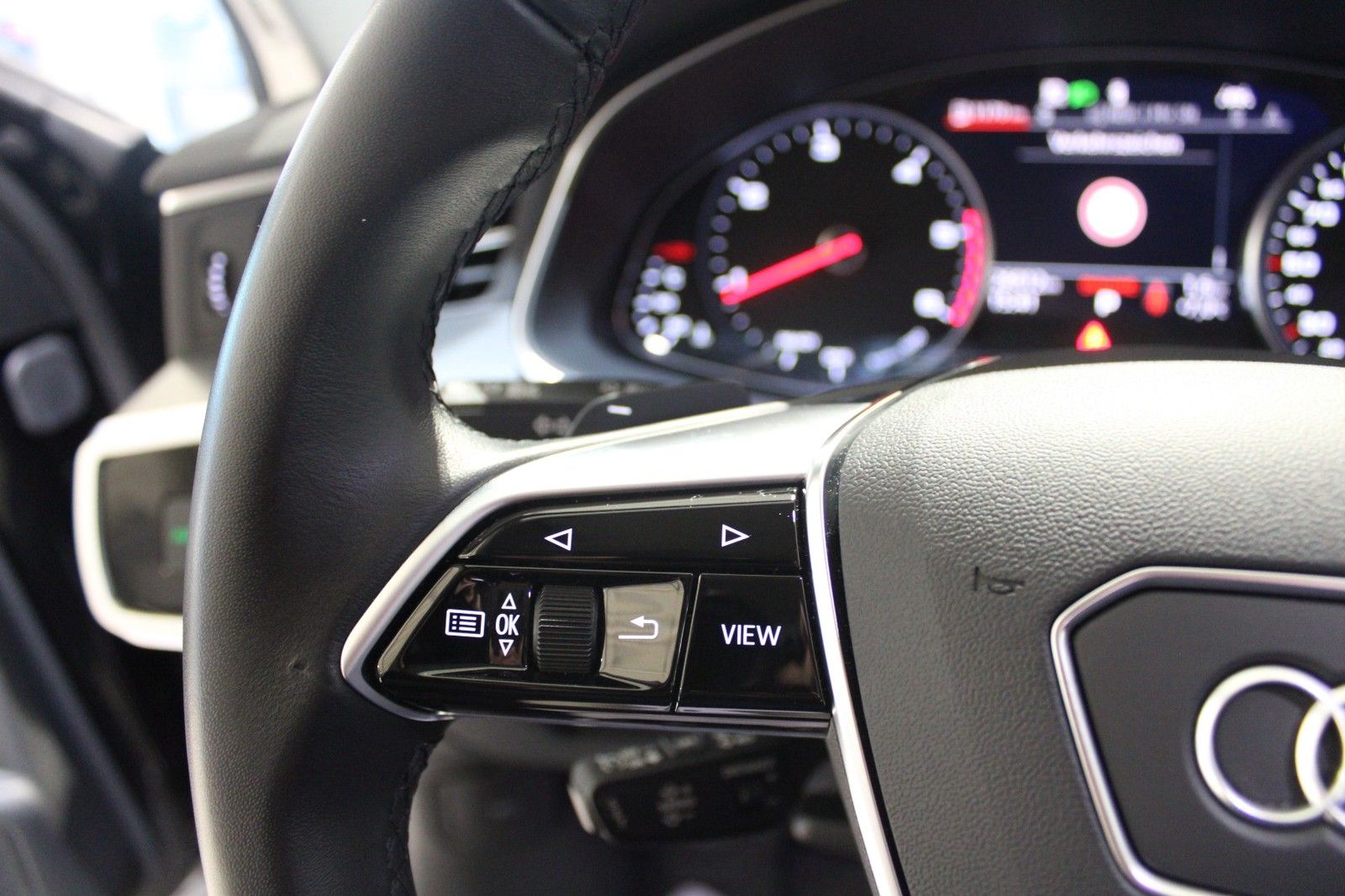 Audi A6 Avant 40 TDI quattro sport - Samsaru's Car Outlet