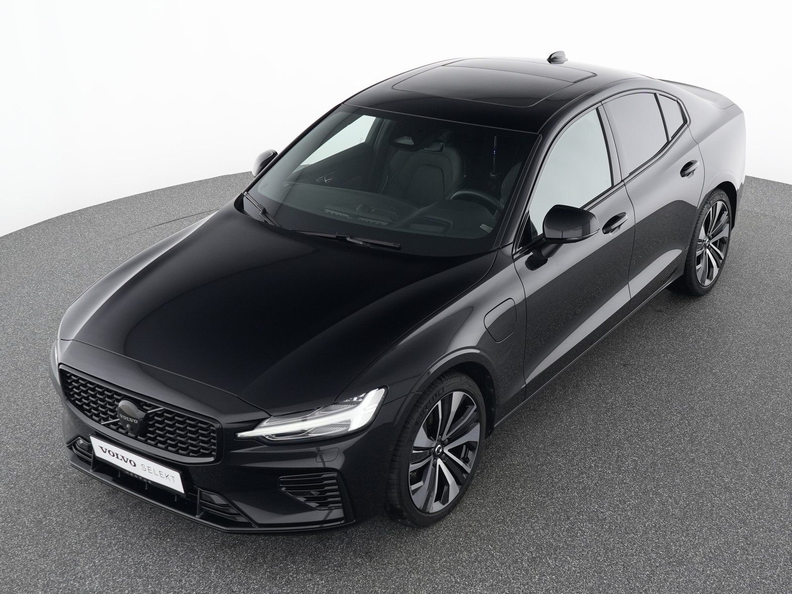 Volvo S60 T8 Recharge Ultimate Dark 19"+B&W+AHK+360°