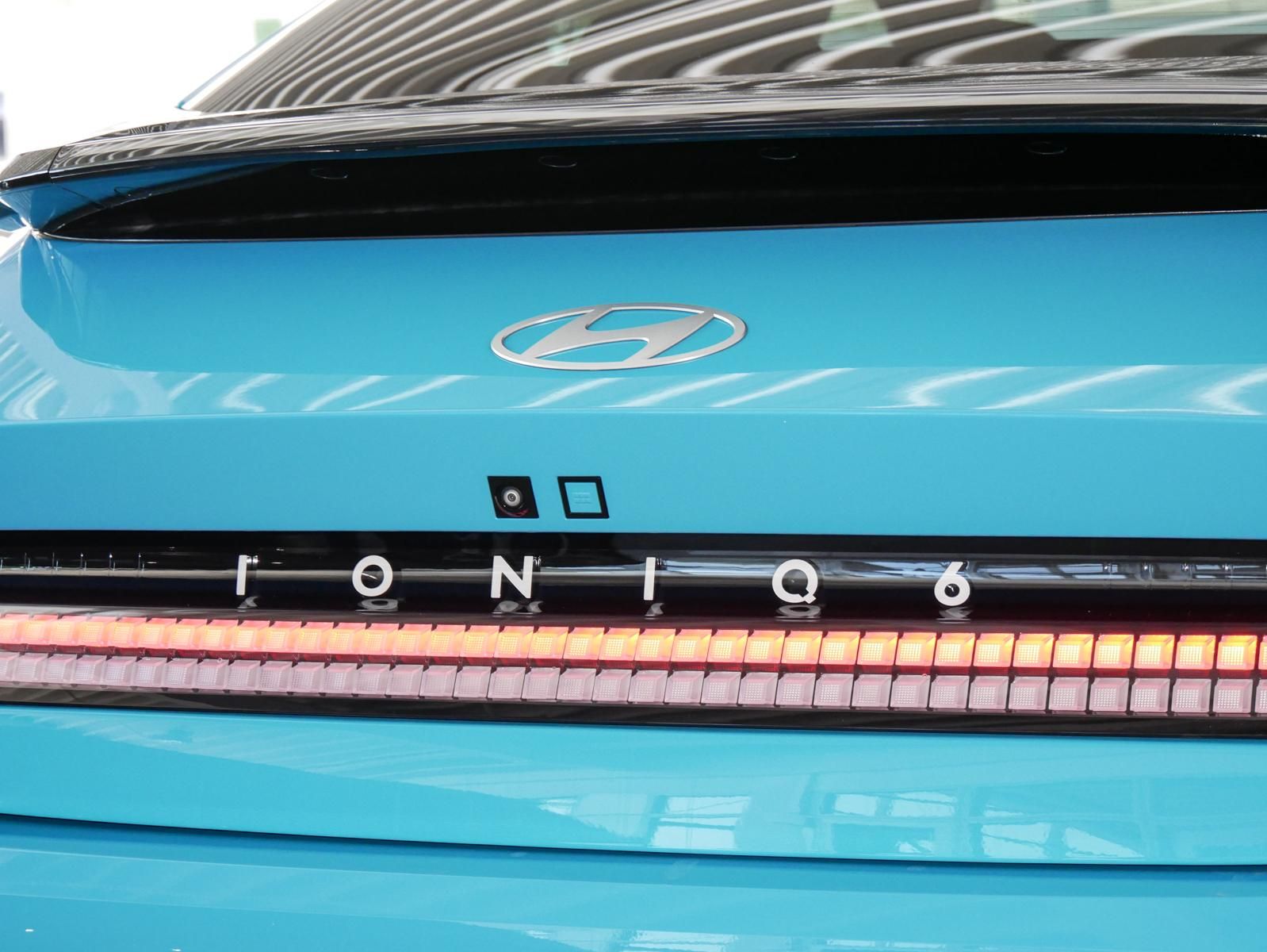 Hyundai IONIQ 6 Uniq 4WD 77,4KWh 325 PS digi Außenspiege