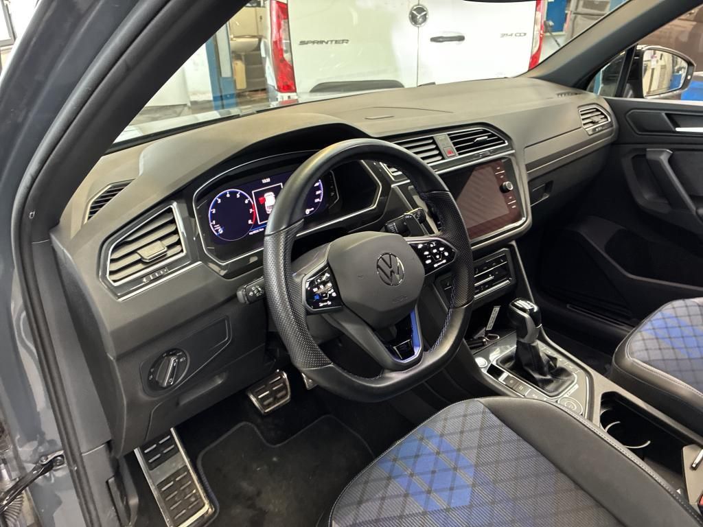 Volkswagen Tiguan R 4MOTION*KEYLESS*360*BLACK STYLE*AHK*LED