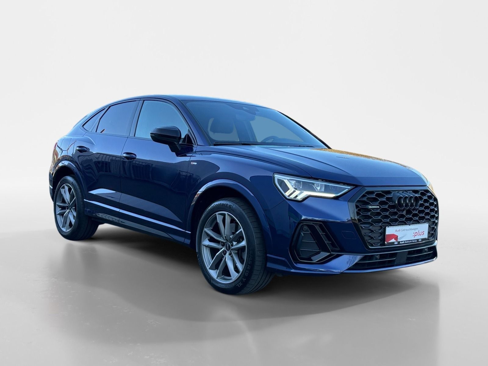 Audi Q3 Sportback 40 TFSI quattro S line - Samsaru's Car Outlet